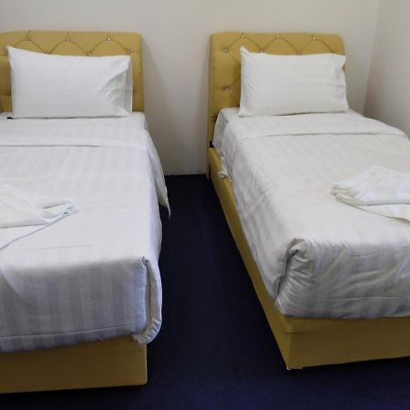 Maidam Inn Jertih Esterno foto